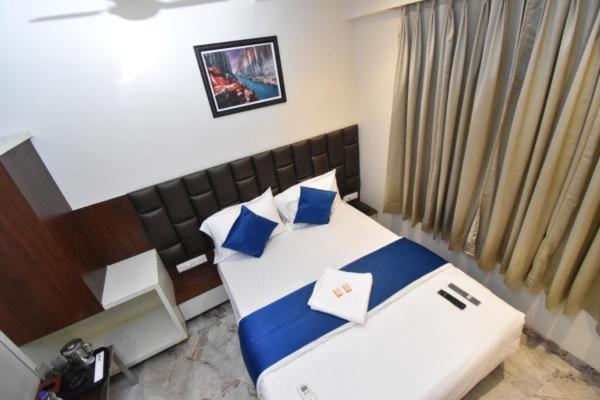 Hotel Swagath Residency Rabale Nova Bombaim Exterior foto