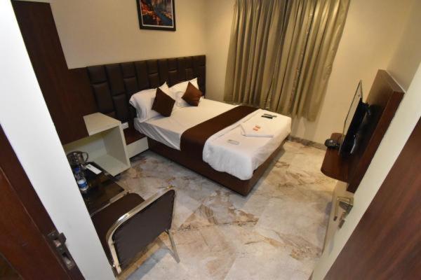 Hotel Swagath Residency Rabale Nova Bombaim Exterior foto