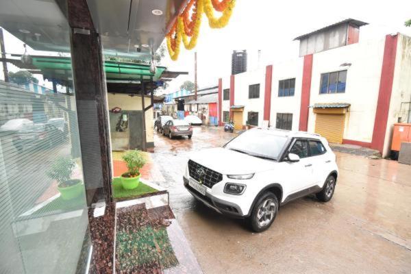 Hotel Swagath Residency Rabale Nova Bombaim Exterior foto